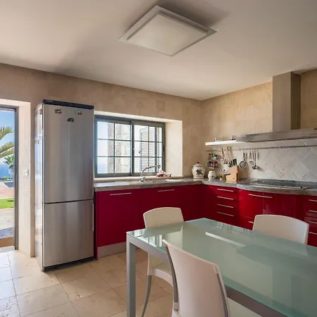 Villa Costa Roja Con Vistas Al Mar, Piscinas, Jacuzzi, Mini Golf Y Padel En Montana Roja *