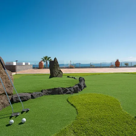 Costa Roja Con Vistas Al Mar, Piscinas, Jacuzzi, Mini Golf Y Padel En Montana Roja * Playa Blanca