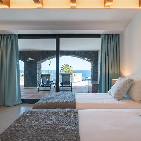 Costa Roja Con Vistas Al Mar, Piscinas, Jacuzzi, Mini Golf Y Padel En Montana Roja * Playa Blanca