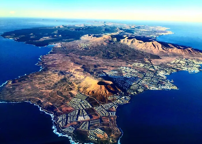 Villa Costa Roja Con Vistas Al Mar, Piscinas, Jacuzzi, Mini Golf Y Padel En Montana Roja Playa Blanca (Lanzarote)