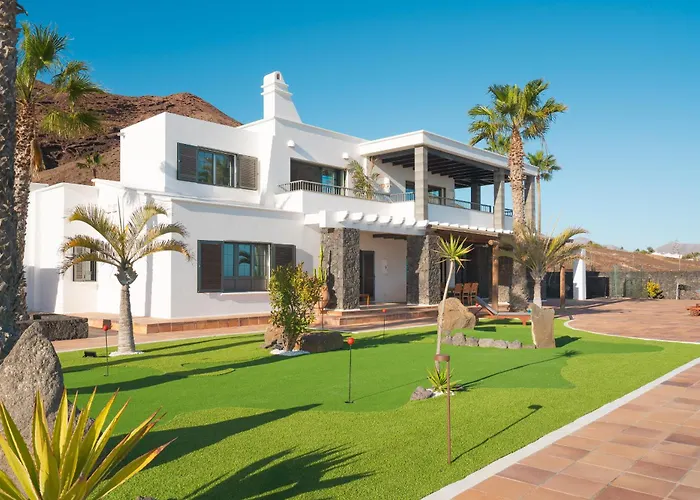 Costa Roja Con Vistas Al Mar, Piscinas, Jacuzzi, Mini Golf Y Padel En Montana Roja * Playa Blanca (Lanzarote)
