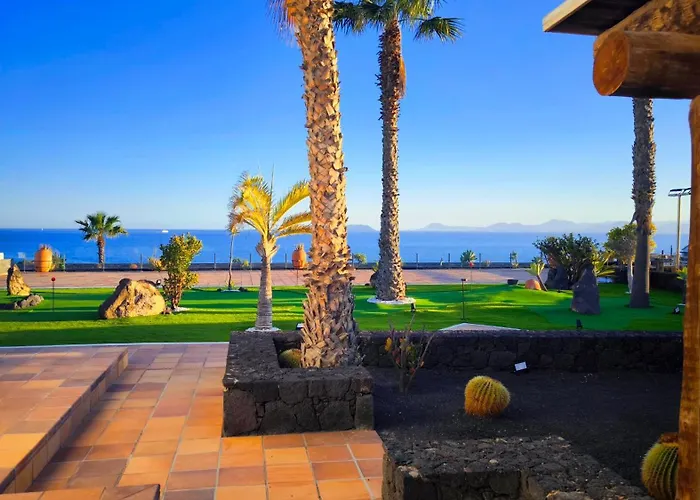 Costa Roja Con Vistas Al Mar, Piscinas, Jacuzzi, Mini Golf Y Padel En Montana Roja