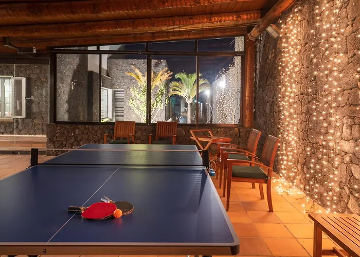 Costa Roja Con Vistas Al Mar, Piscinas, Jacuzzi, Mini Golf Y Padel En Montana Roja Villa Playa Blanca