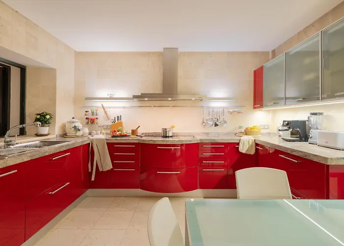 Costa Roja Con Vistas Al Mar, Piscinas, Jacuzzi, Mini Golf Y Padel En Montana Roja