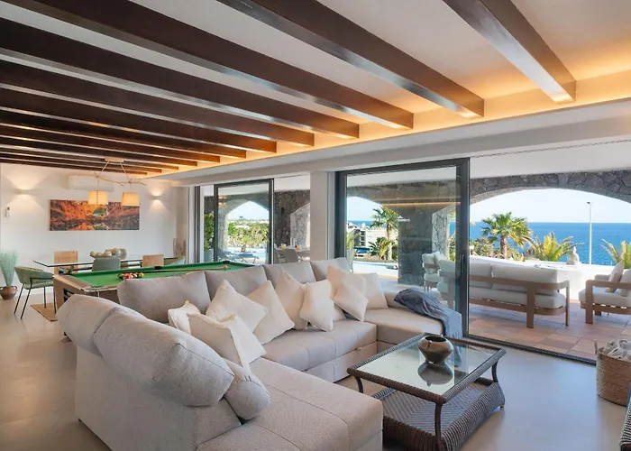 Villa Costa Roja Con Vistas Al Mar, Piscinas, Jacuzzi, Mini Golf Y Padel En Montana Roja *