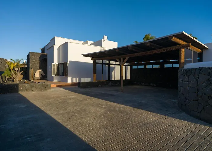 Villa Costa Roja Con Vistas Al Mar, Piscinas, Jacuzzi, Mini Golf Y Padel En Montana Roja
