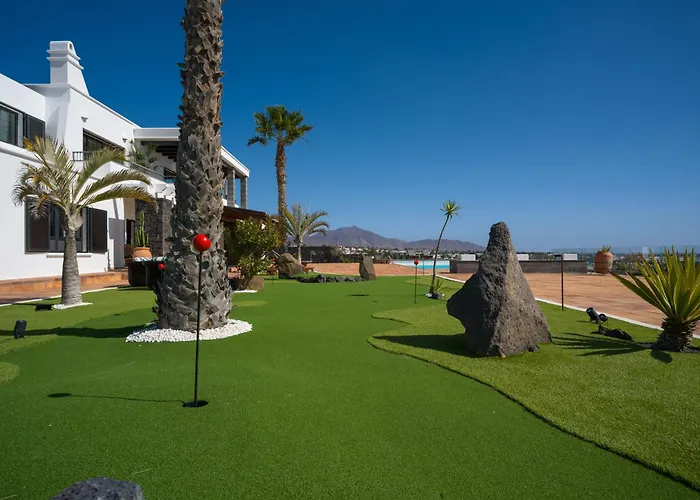 Costa Roja Con Vistas Al Mar, Piscinas, Jacuzzi, Mini Golf Y Padel En Montana Roja Villa *