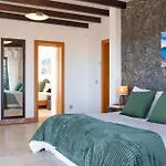 Costa Roja Con Vistas Al Mar, Piscinas, Jacuzzi, Mini Golf Y Pádel En Montaña Roja Villa Playa Blanca (Lanzarote)