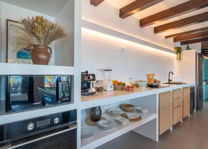 Costa Roja Con Vistas Al Mar, Piscinas, Jacuzzi, Mini Golf Y Padel En Montana Roja Villa