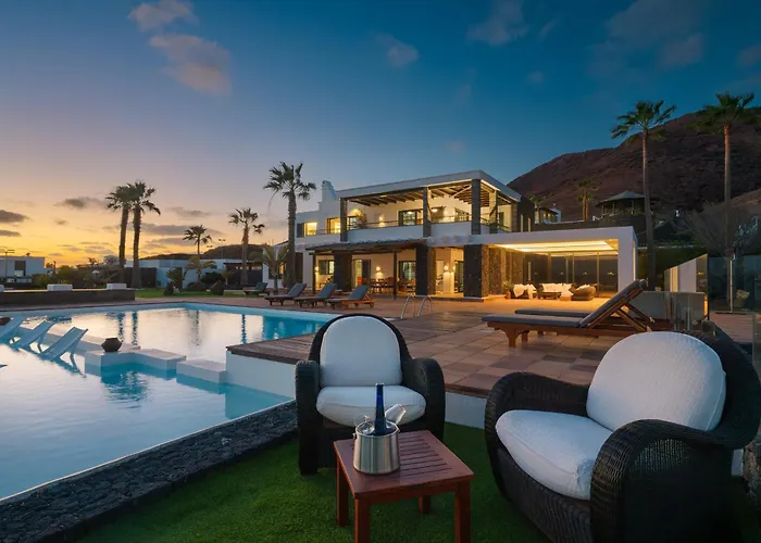 Costa Roja Con Vistas Al Mar, Piscinas, Jacuzzi, Mini Golf Y Padel En Montana Roja